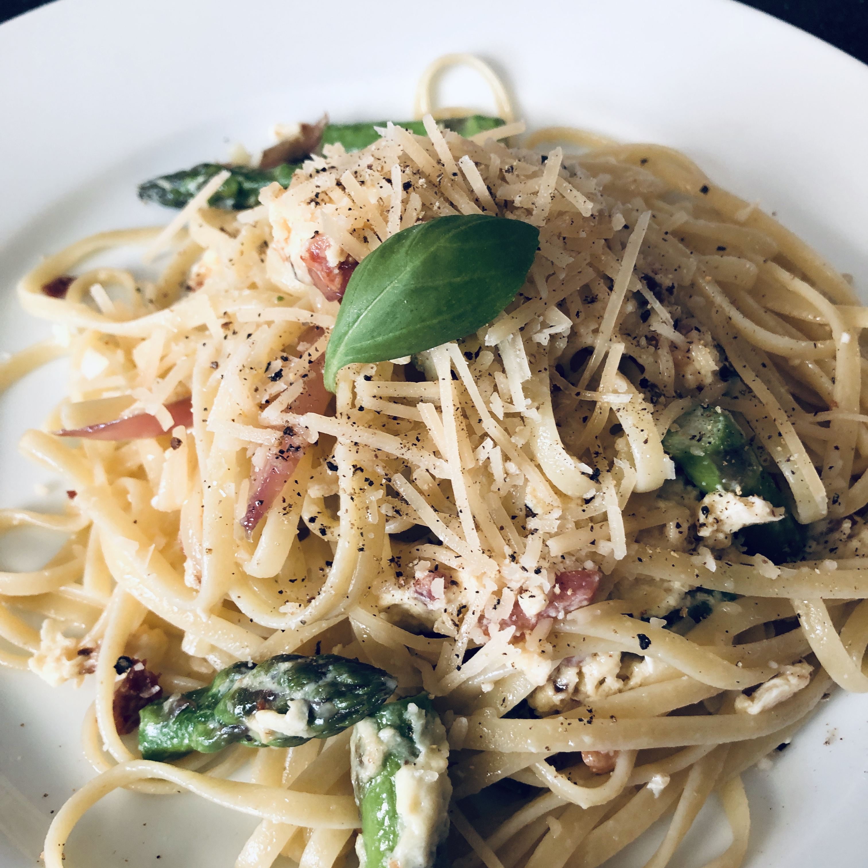 Spinach, Egg, and Pancetta with Linguine_image