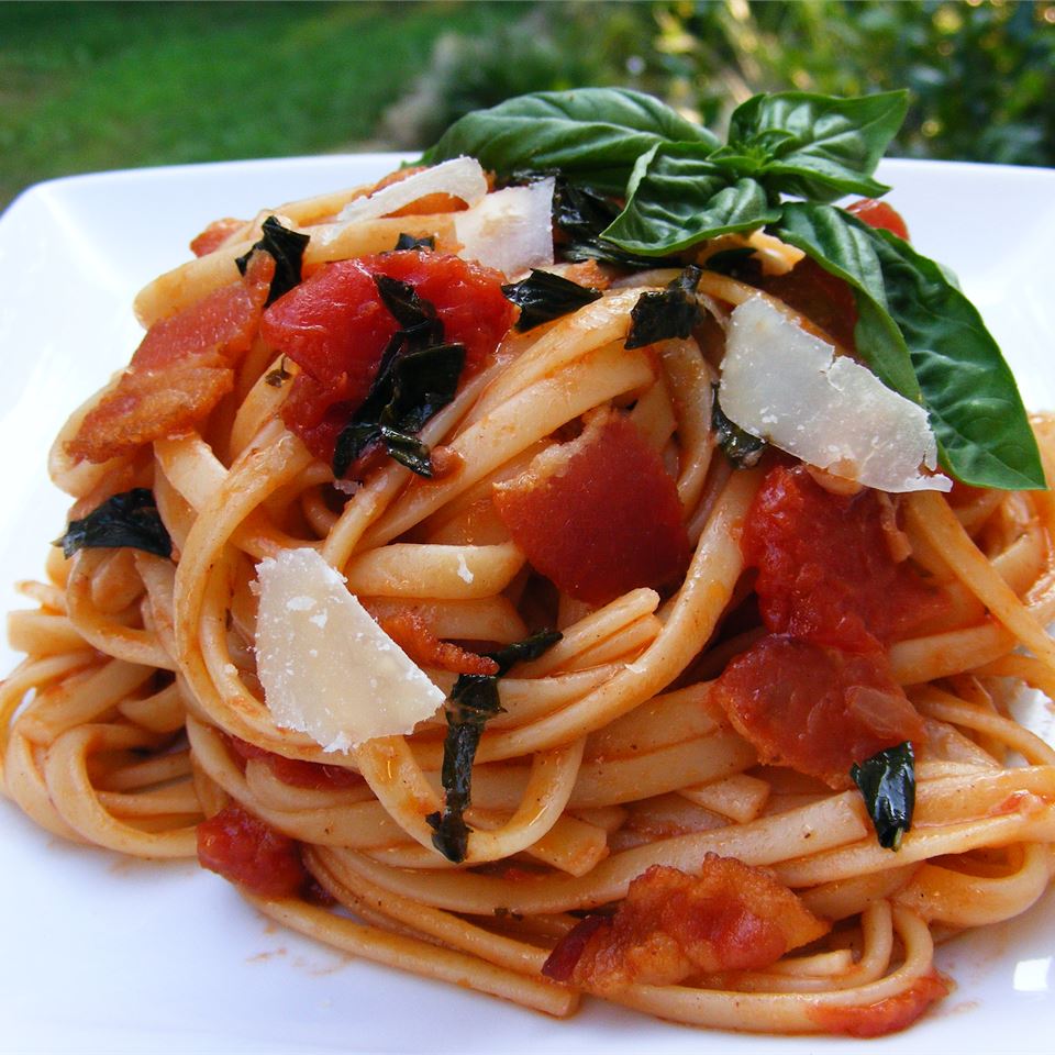 Peppered Bacon and Tomato Linguine Recipe Allrecipes