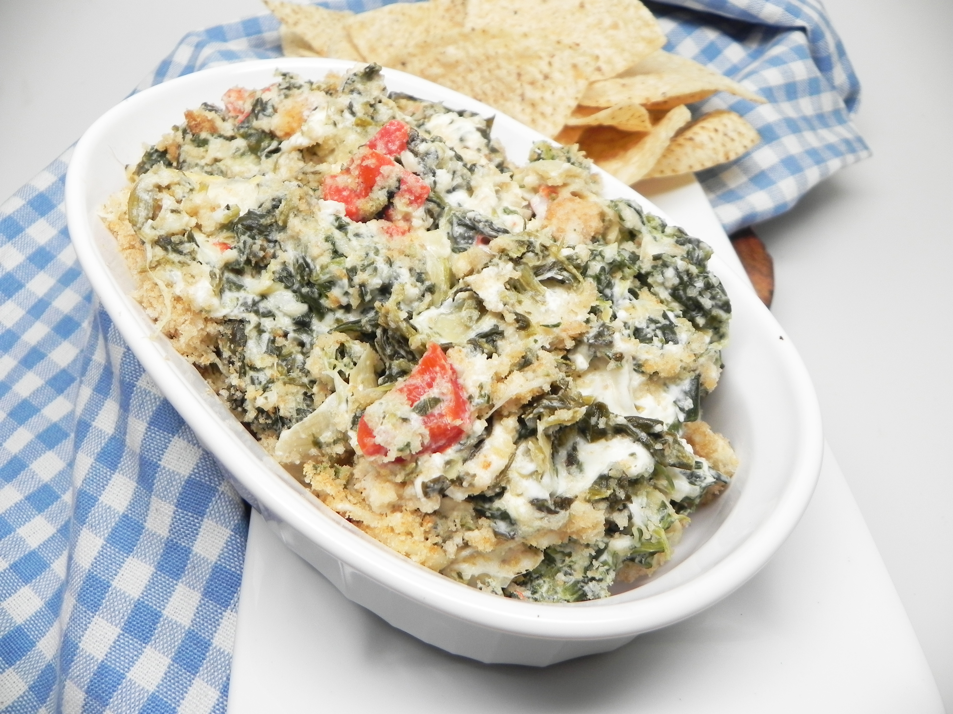 Skinny Spinach and Artichoke Dip image