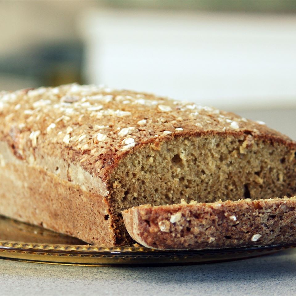 Овсяный хлеб в духовке рецепты. Хлеб с хлопьями. Хлеб с овсяными хлопьями. Хлеб с овсяными хлопьями сверху. Овсянка с хлебом.