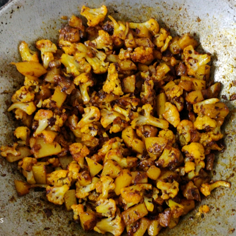 Cauliflower And Potato Stir Fry East Indian Recipe Recipe Allrecipes