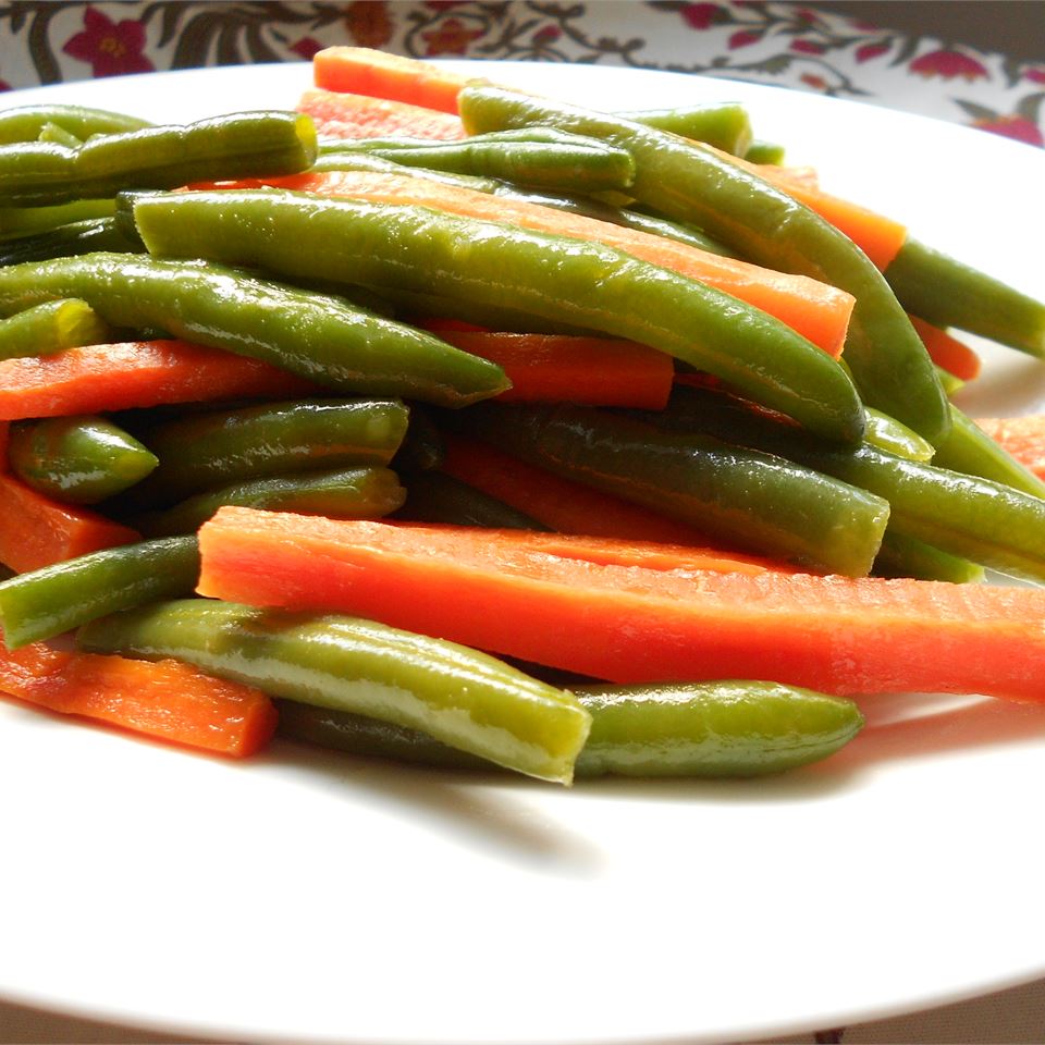 Honey Glazed Pea Pods and Carrots_image