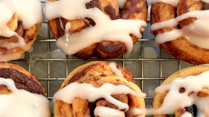 Bacon-Stuffed Cinnamon Roll Bites