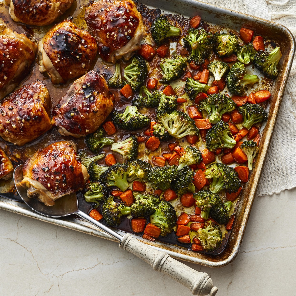 Honey Garlic Chicken Thighs With Carrots Broccoli Recipe Eatingwell