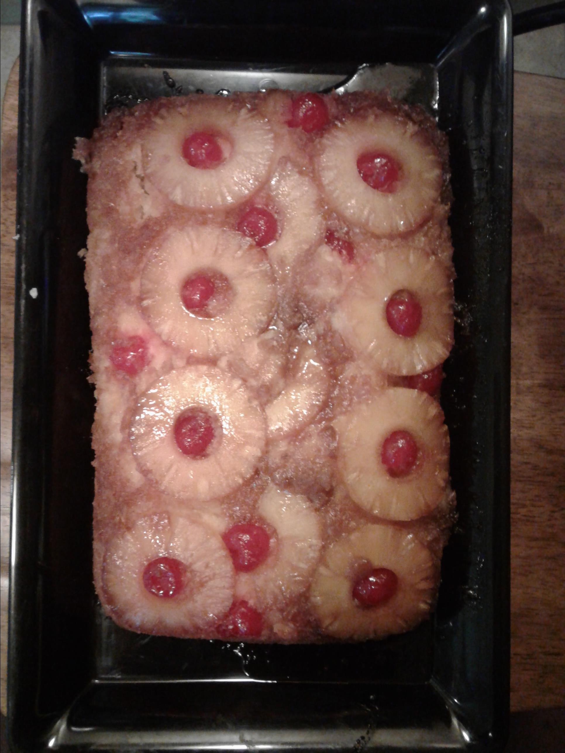 Pineapple-Cherry Upside-Down Cake_image