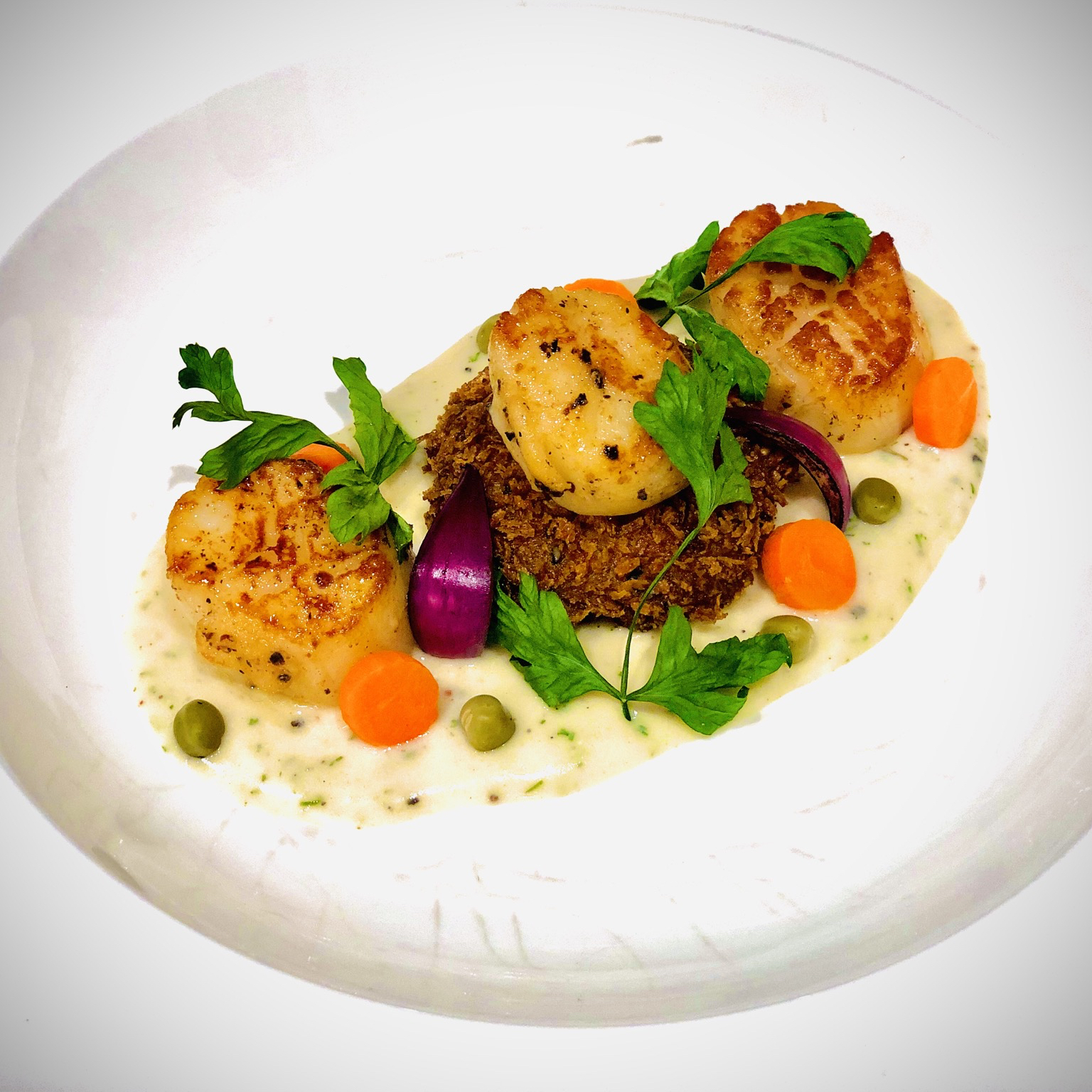 Simply Seared Scallops_image