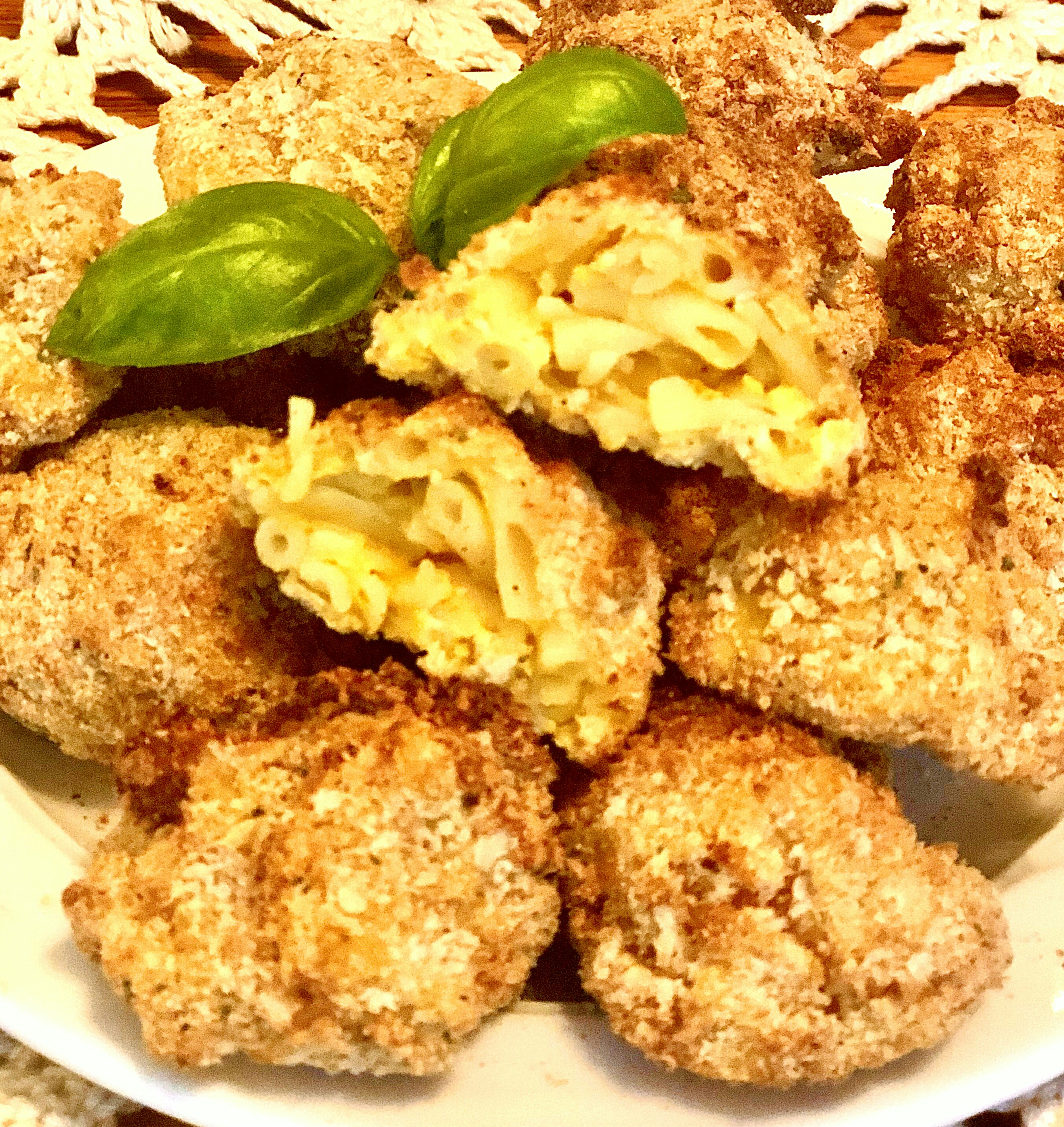 fried mac and cheese balls