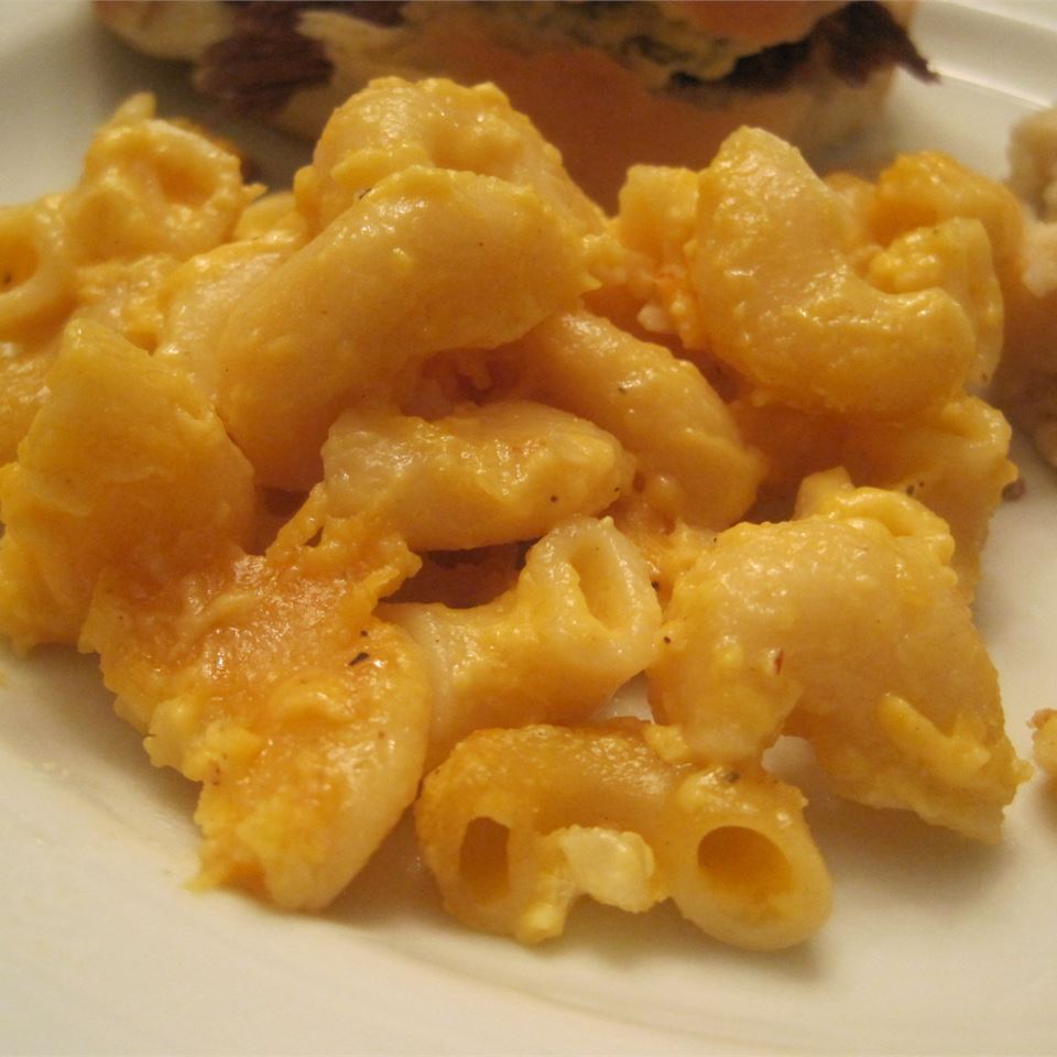 Mom's Favorite Baked Mac and Cheese_image