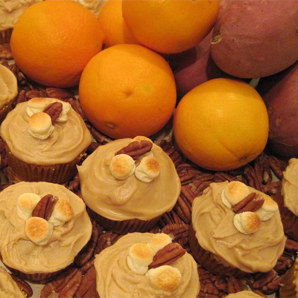 Candy'D Sweet Potato Cupcakes with Brown Sugar Icing_image