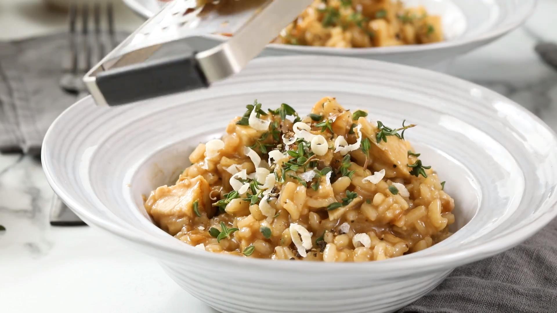 Roasted Chicken with Risotto and Caramelized Onions_image