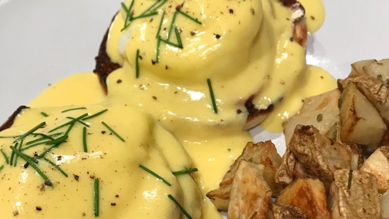 Eggs Benedict Recipe By Jenn Redcipes