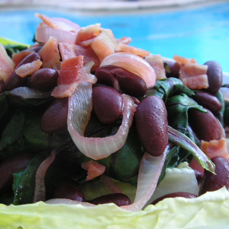 Beet Greens and Baby Spinach with Red Kidney Beans_image
