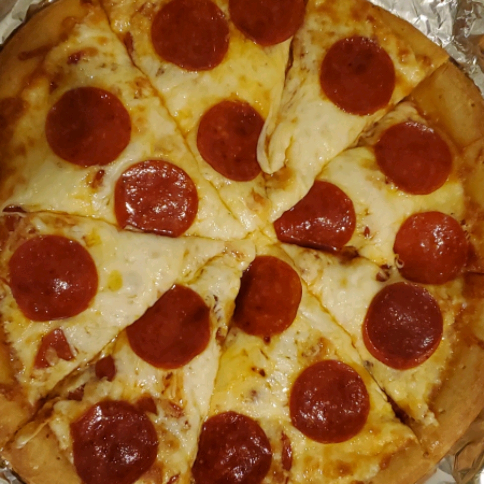 Homemade Pepperoni Pizza_image