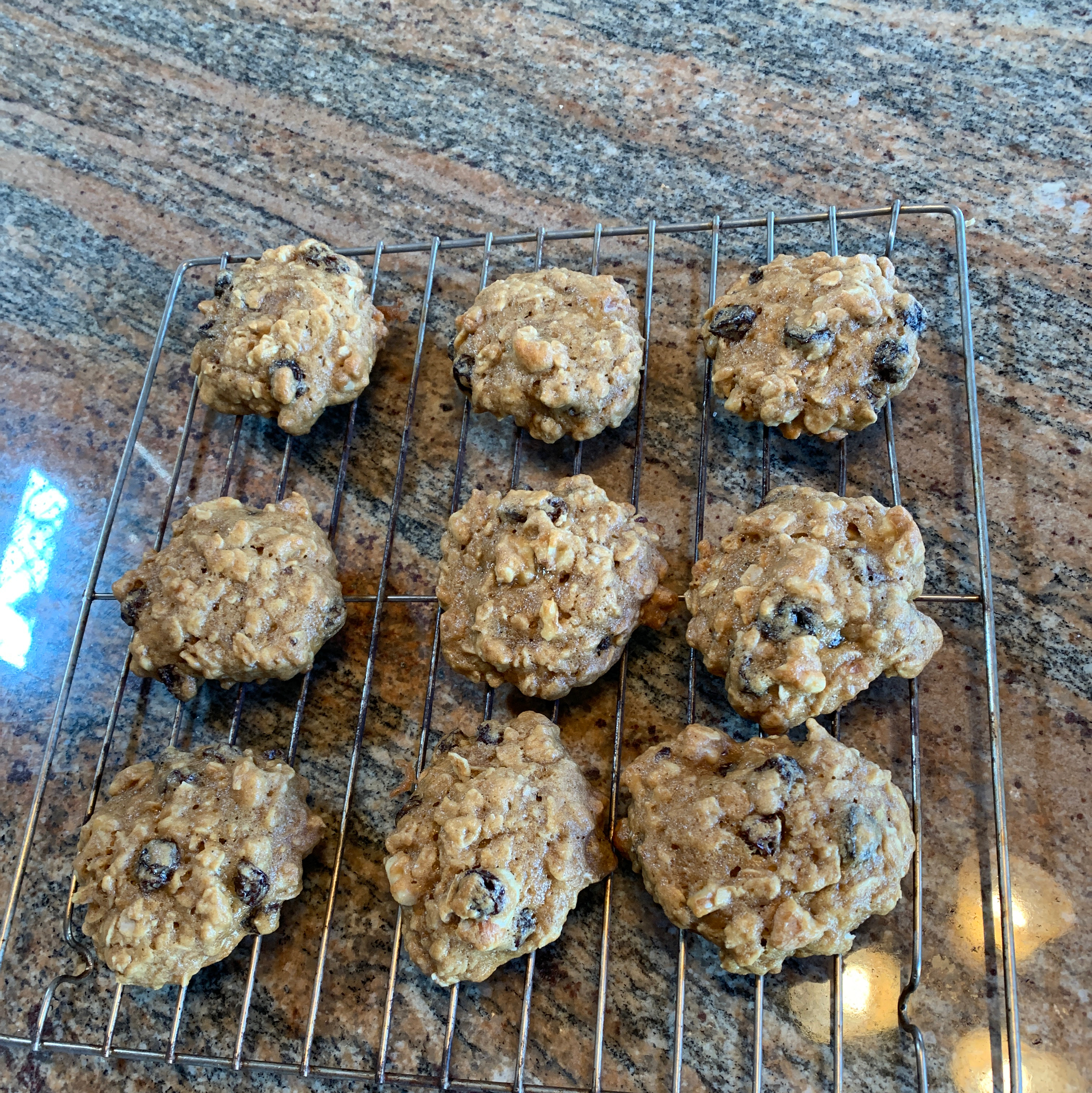 Mom's Raisin Oatmeal Cookies_image