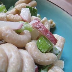 Nona's Famous Macaroni Salad_image