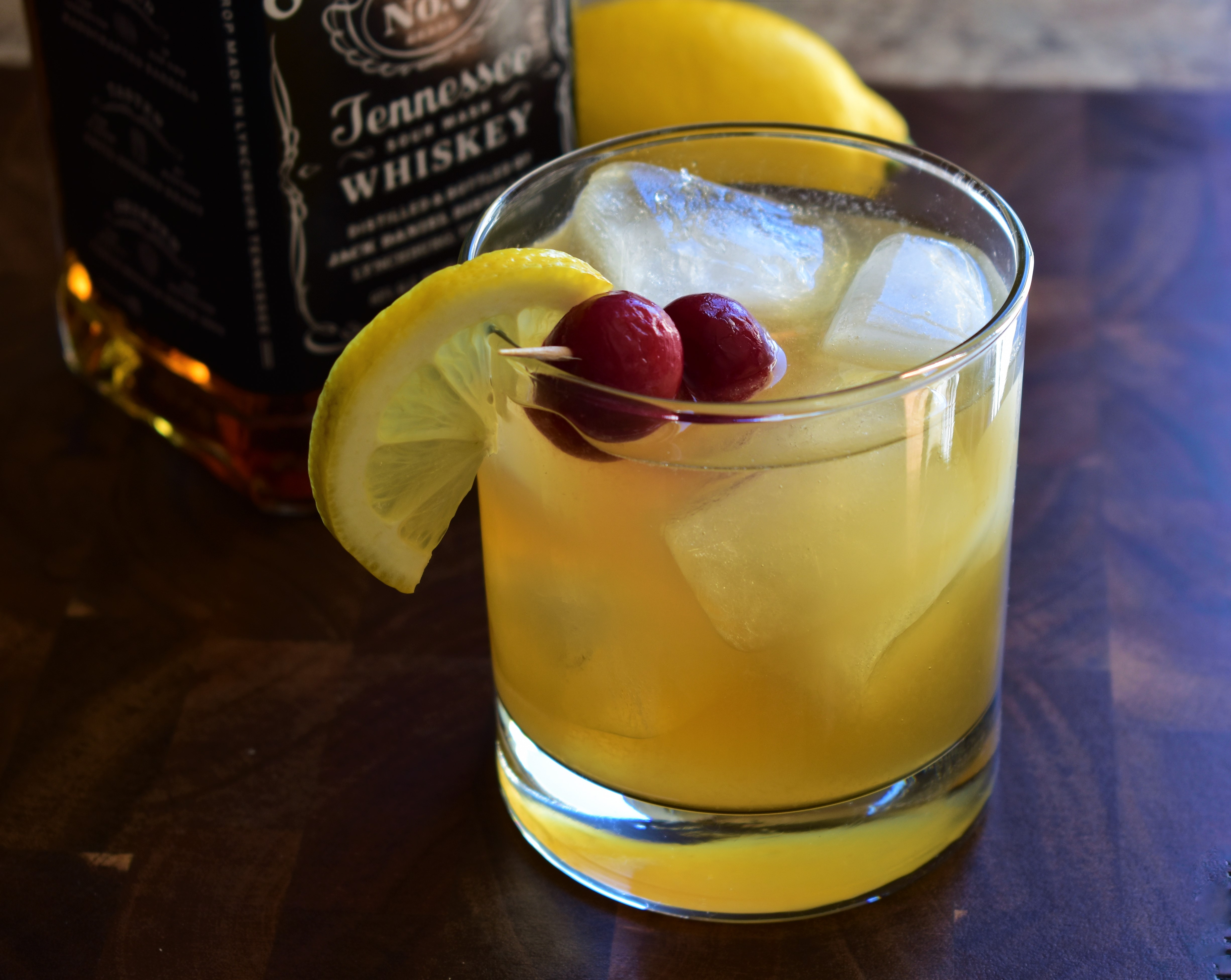 Whiskey old fashioned sour