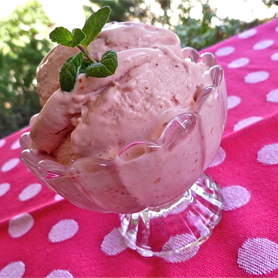 Strawberry Ice Cream_image