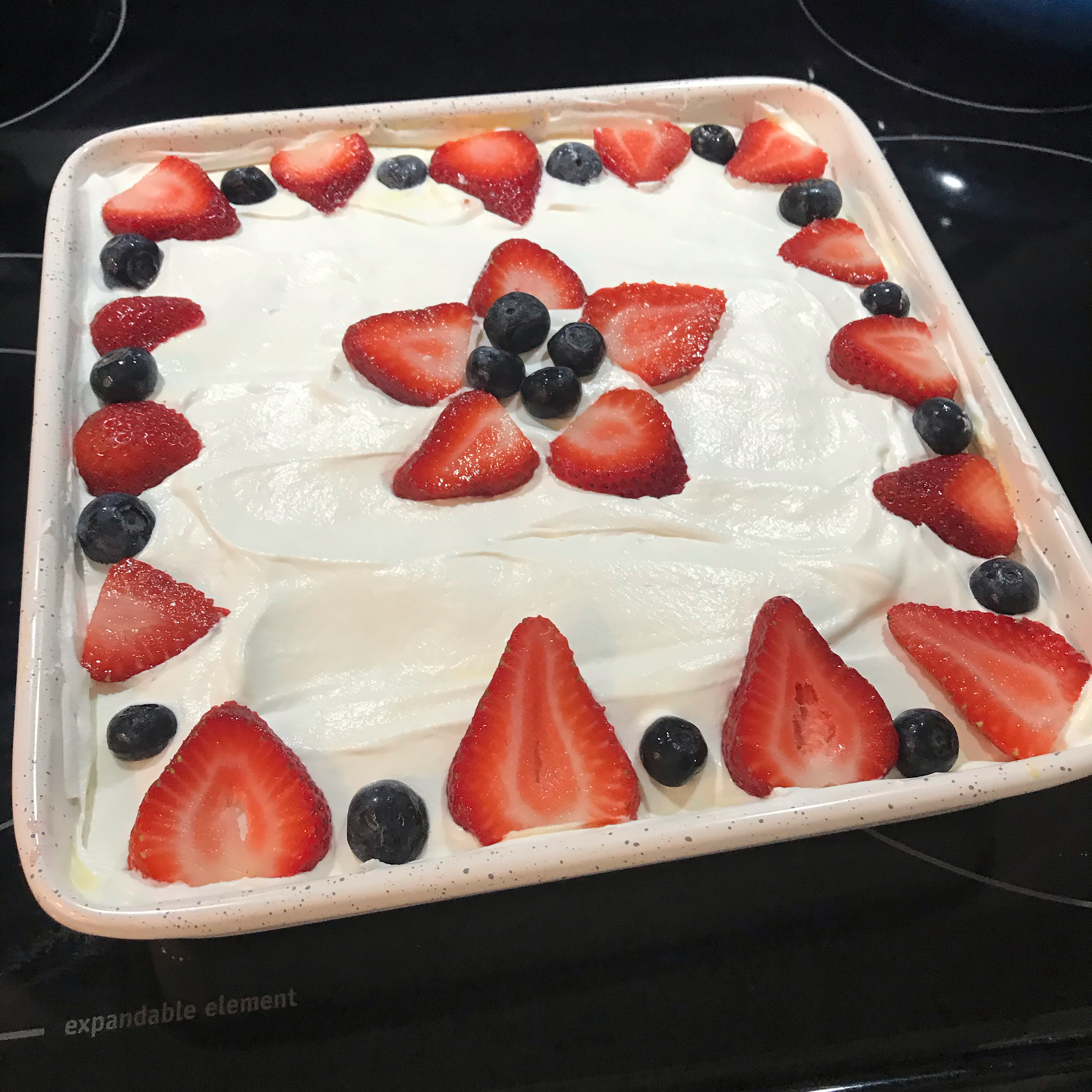 Strawberry Delight Dessert Pie_image