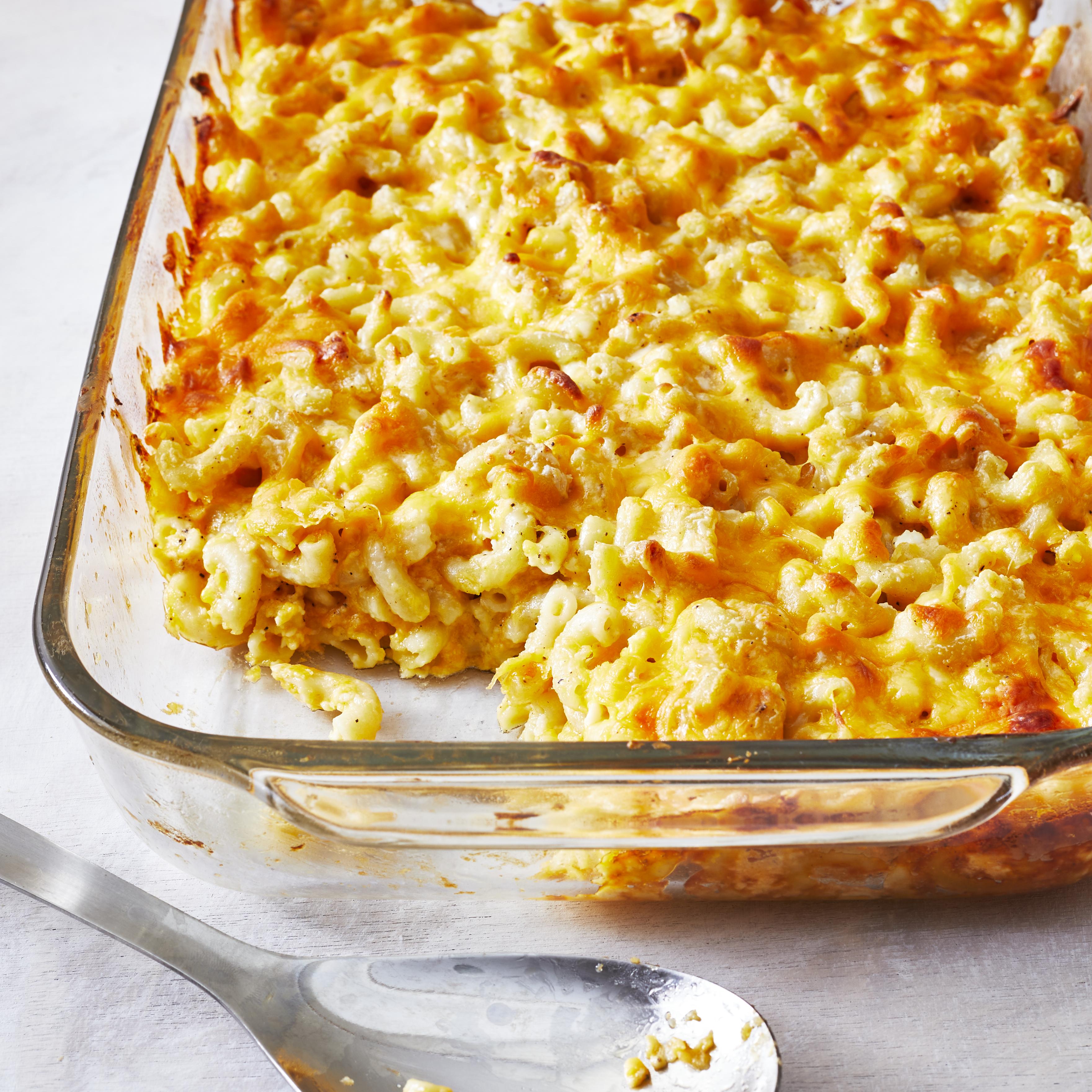 baked macaroni with cheese sauce