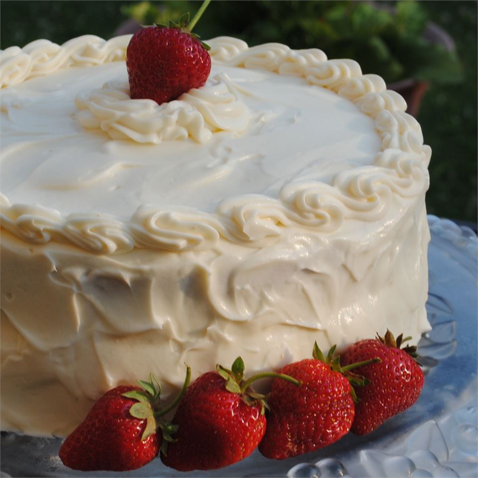 Best Ever Strawberry Cake_image