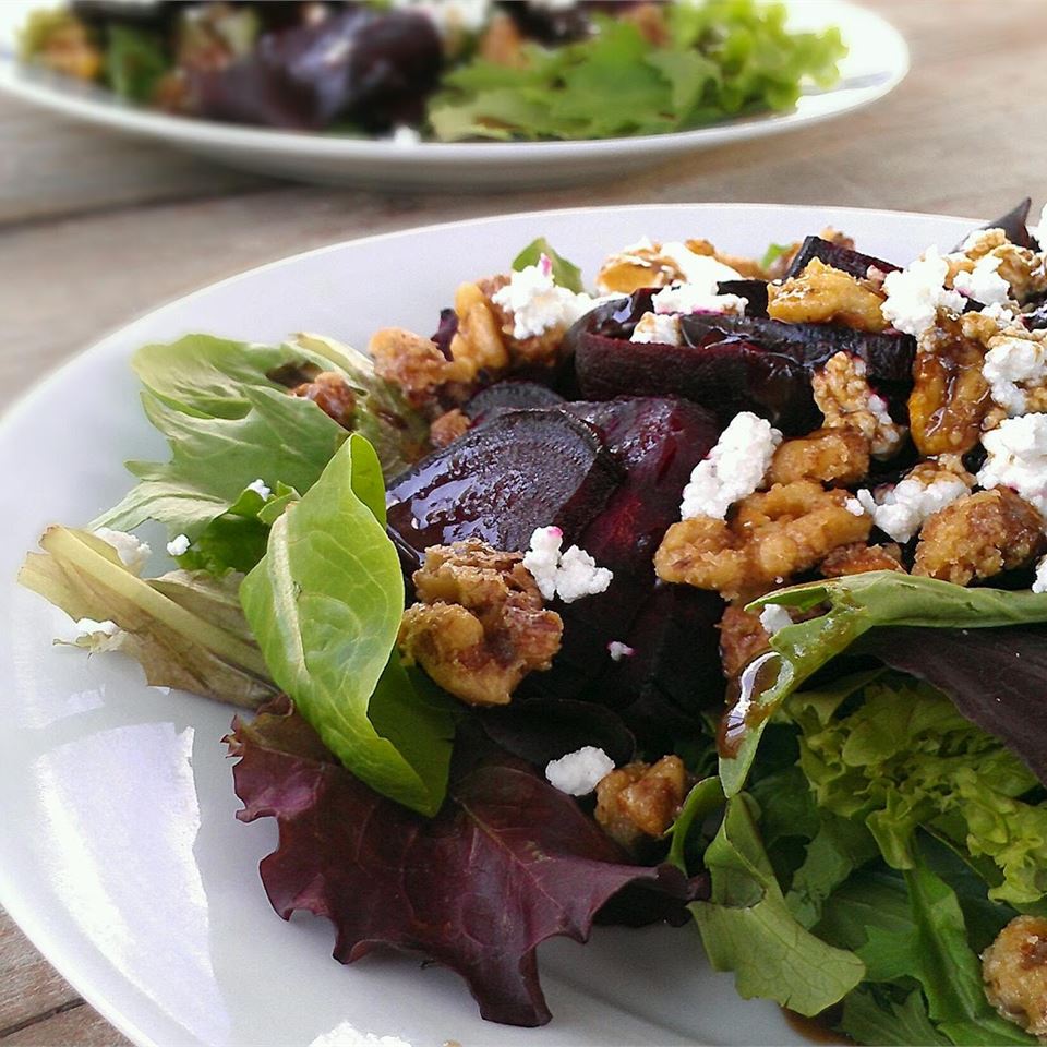 Beet Salad with Goat Cheese_image