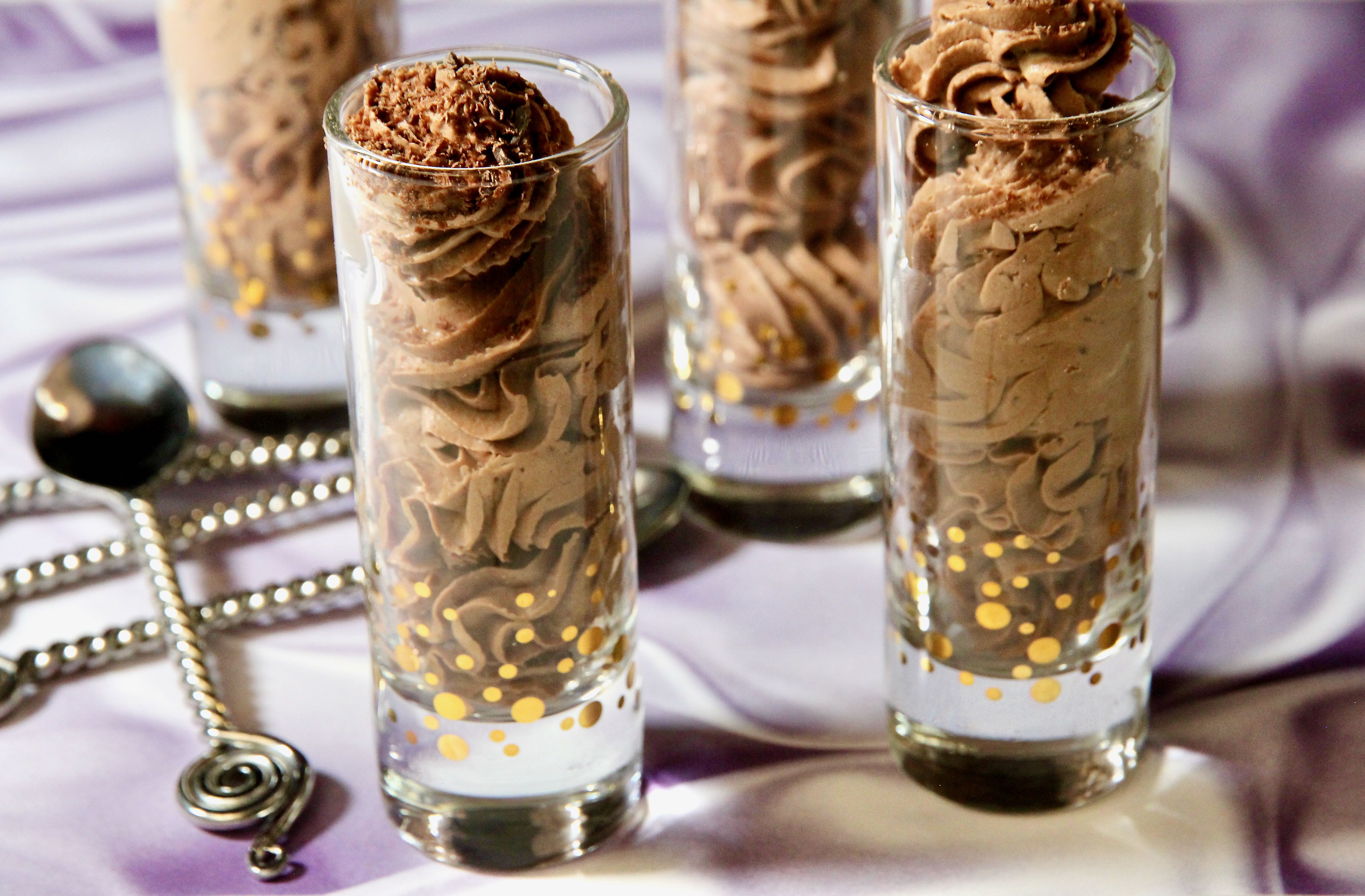 Chocolate Mousse with Cocoa Powder_image