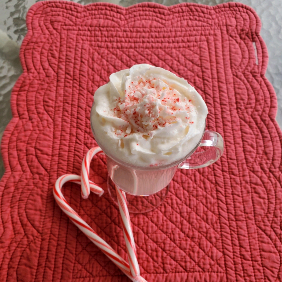 Peppermint White Hot Chocolate_image