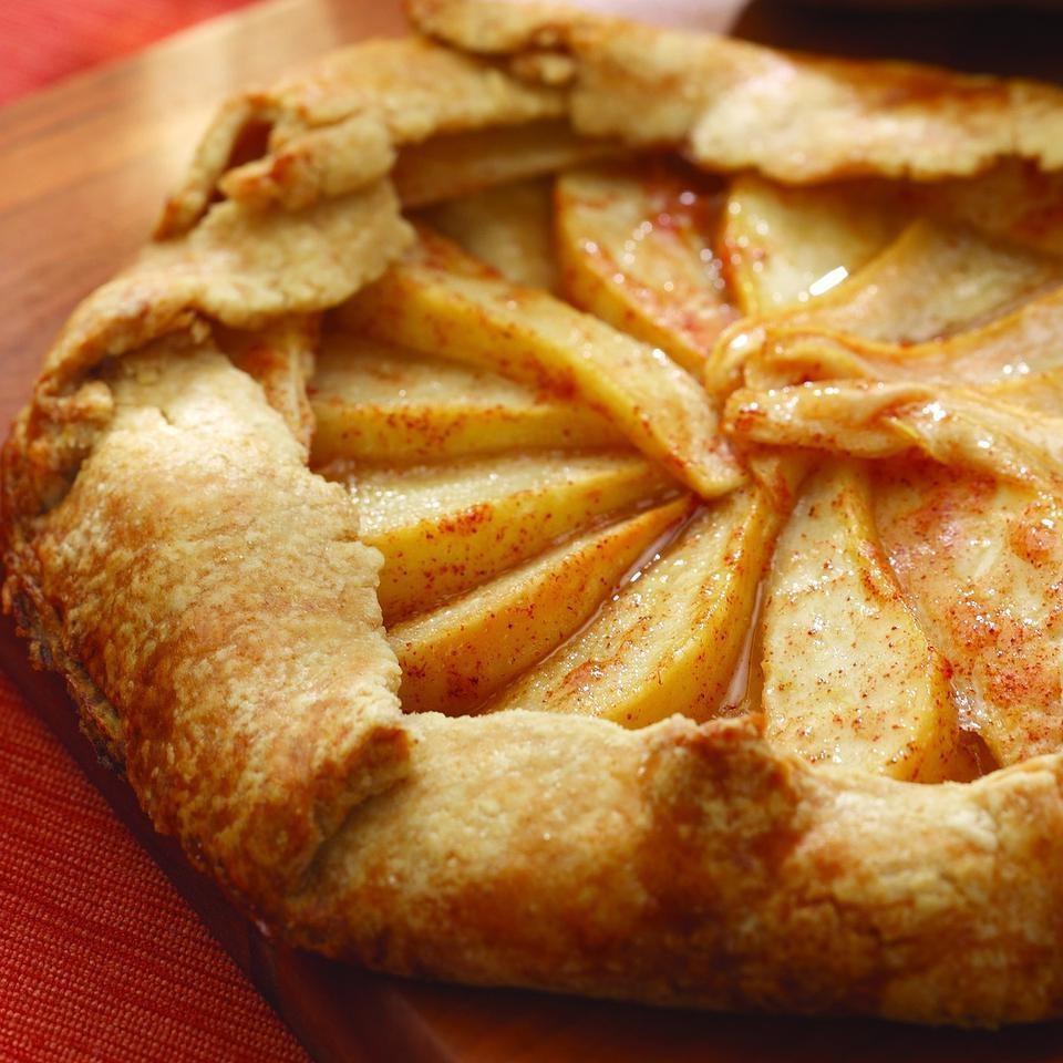 easy pear tart with fresh pears