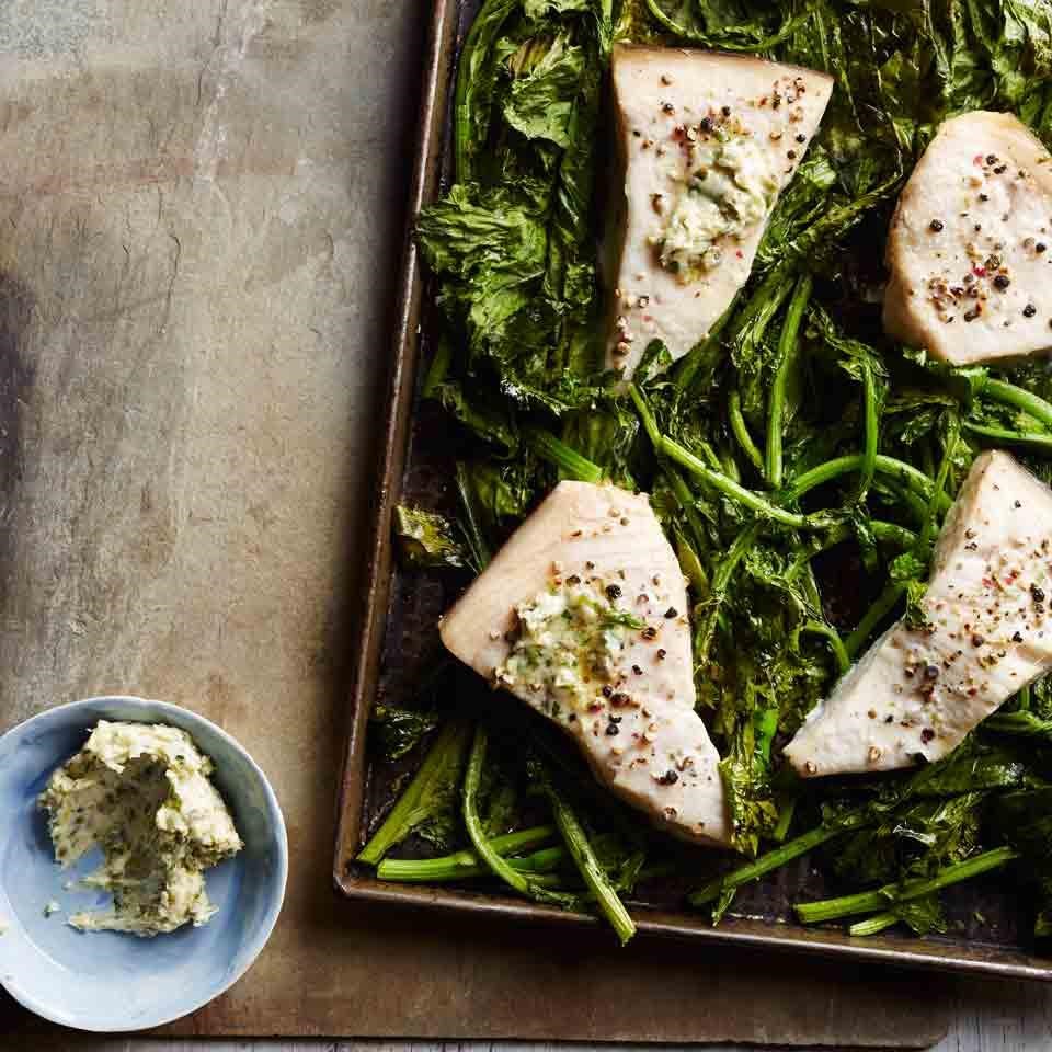 fish filets on spinach