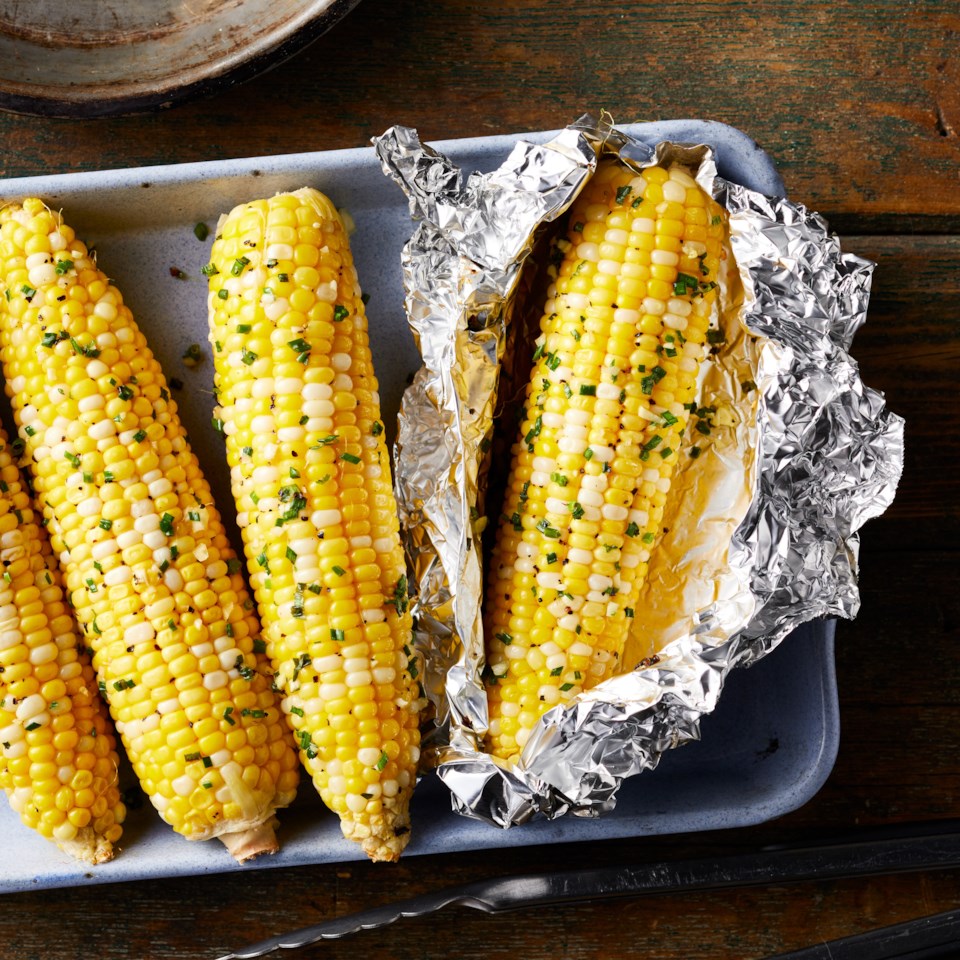 Is Corn Healthy or Not? 5 Myths About Sweet Corn Busted ...