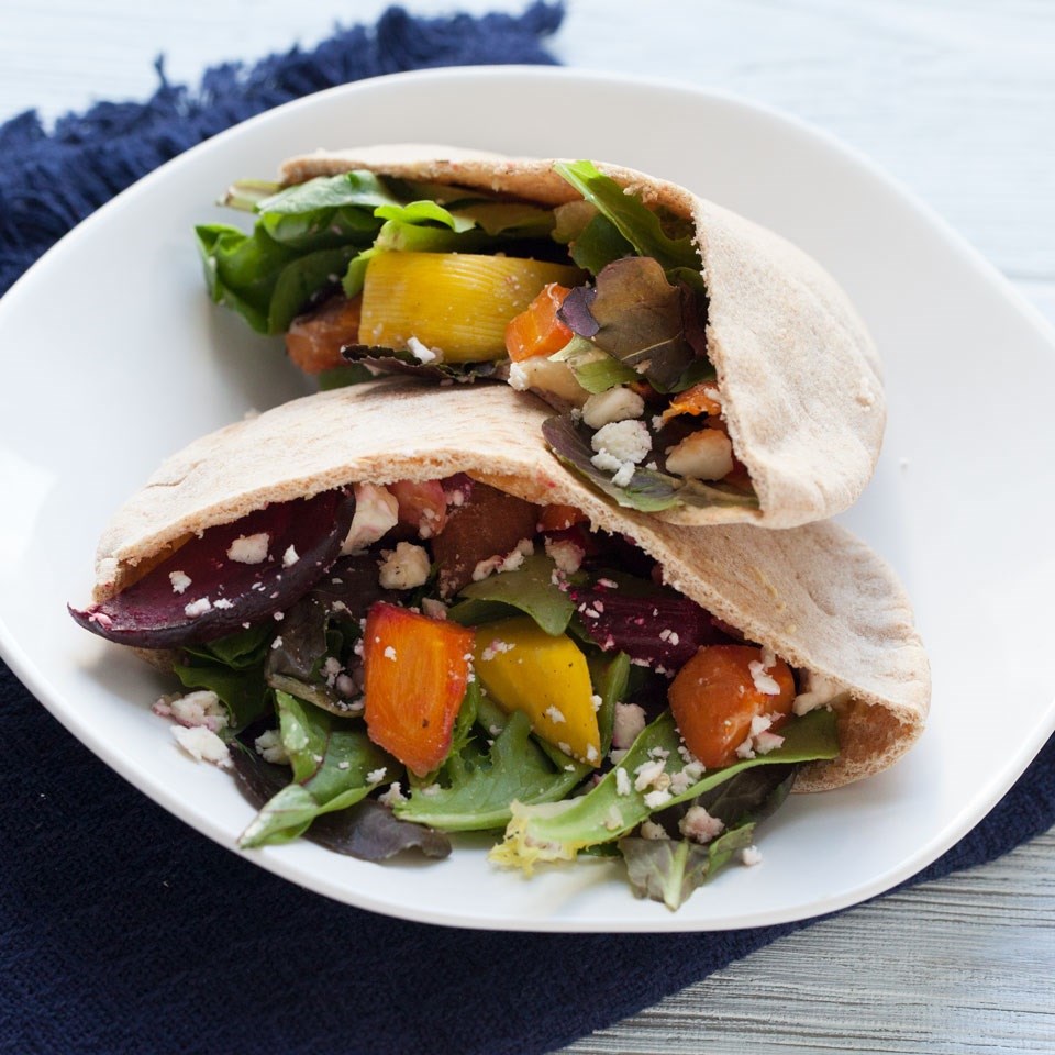 Roasted Veggie & Hummus Pita Pockets