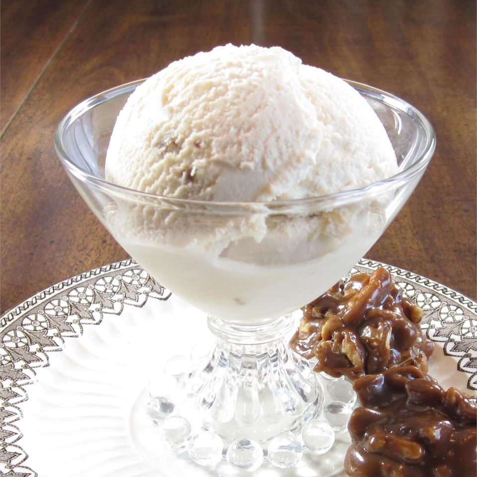 Salted Pecan-Maple Ice Cream_image