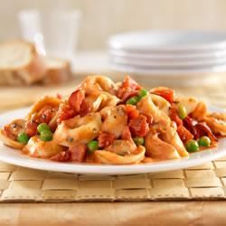 Hunts® Tomato and Bacon Tortellini image